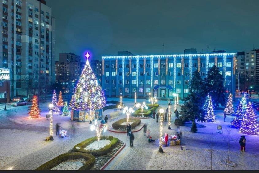 Роскошная 3К Квартира 170М2 На Оболонской Набережной Kyiv Exterior photo